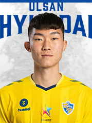 https://img.yanyy.cn/img/football/player/bb905e5bbb6f4c14e91cbc5cb5c8d961.jpg